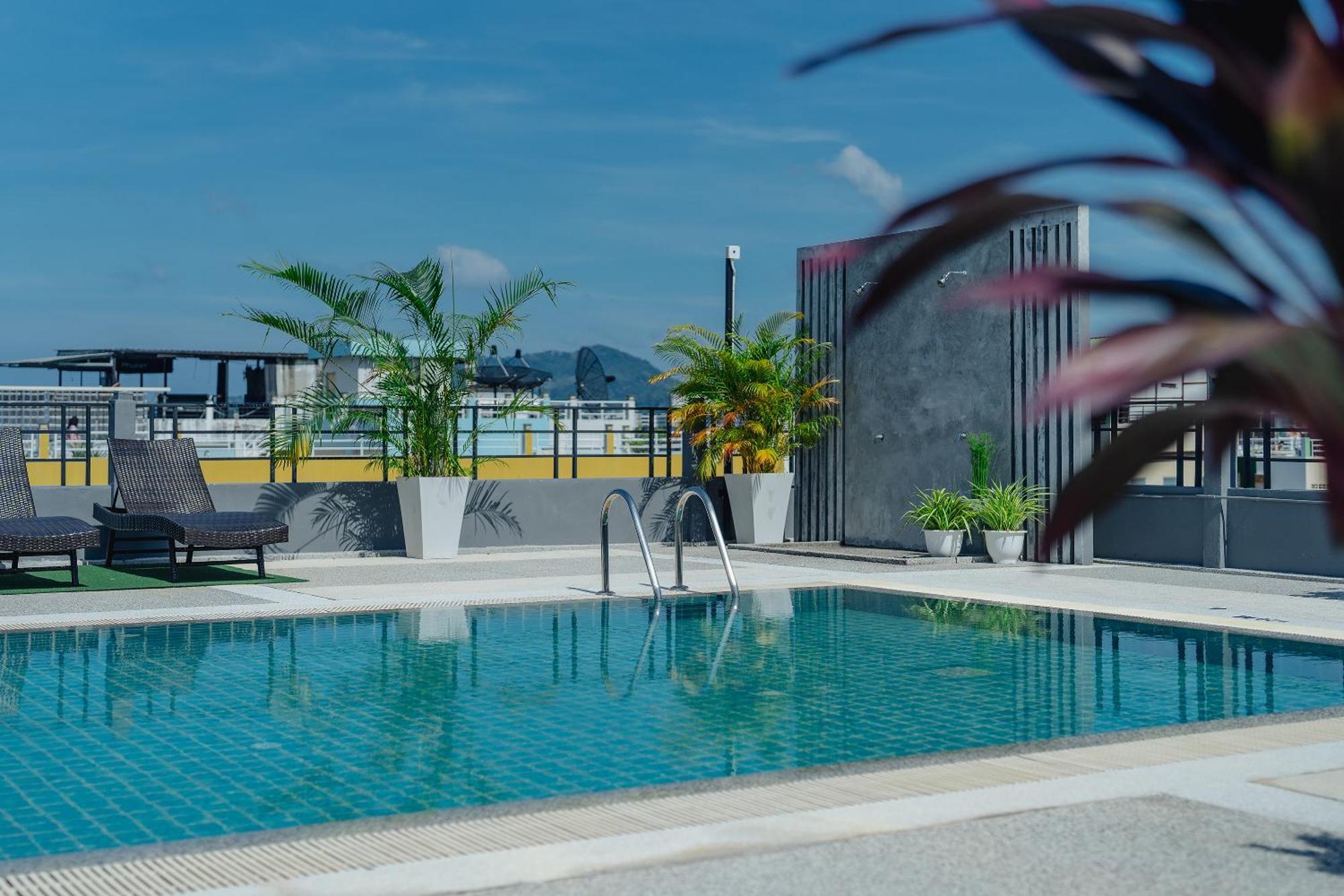 Di Yana Patong Hotel Luaran gambar